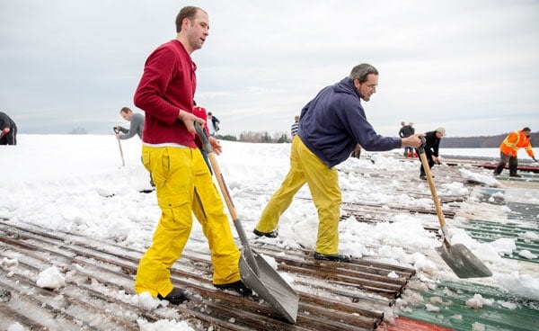 Local volunteers shovel off to Buffalo
