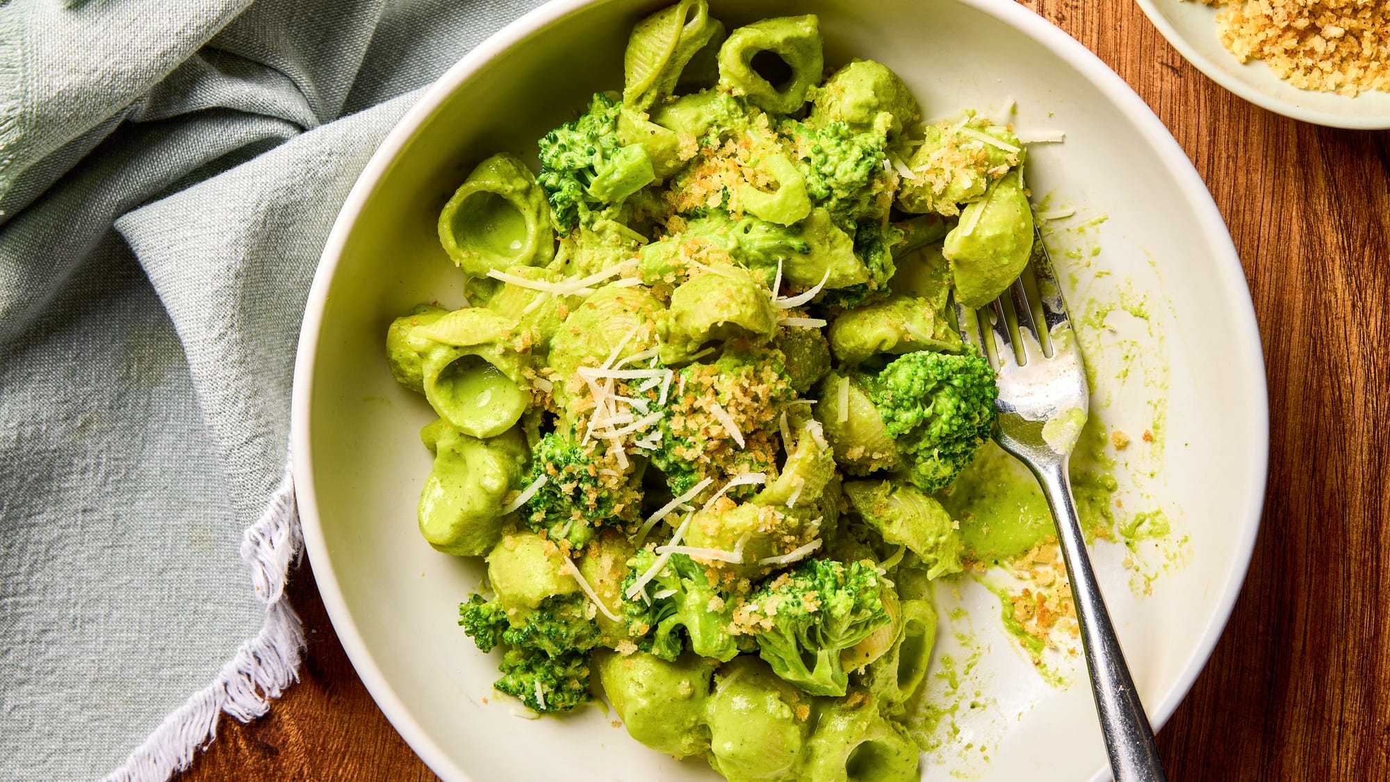                      The most dependable vegetable goes luxe in this bread crumb-topped dish                             
                     