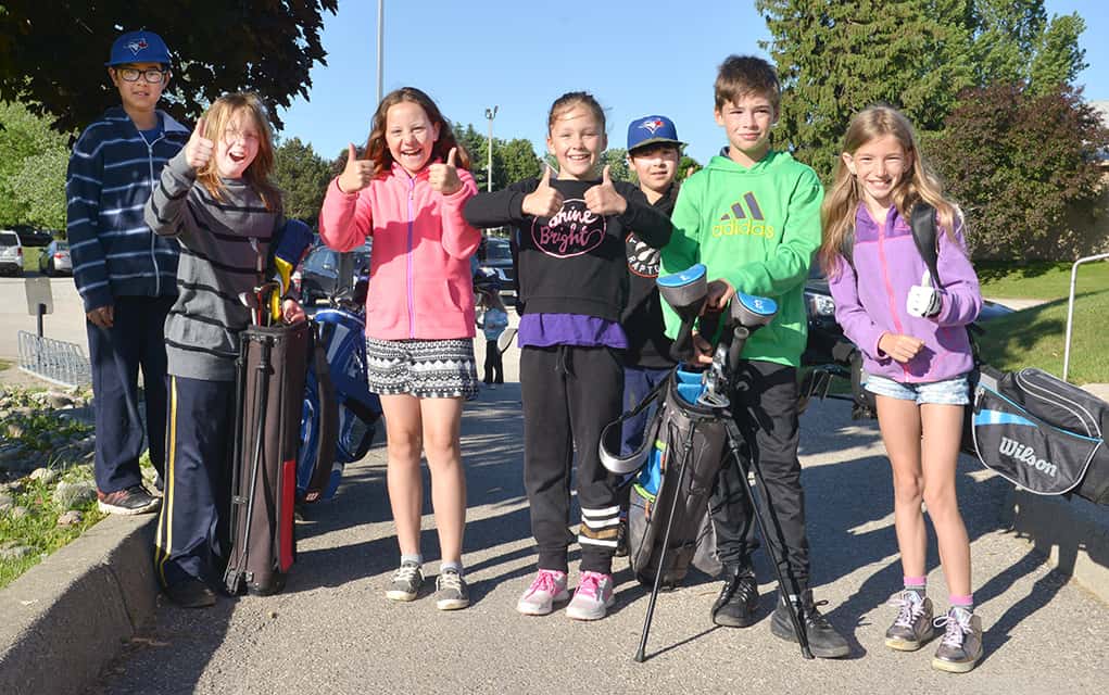 Linwood PS students take the classroom out on the links