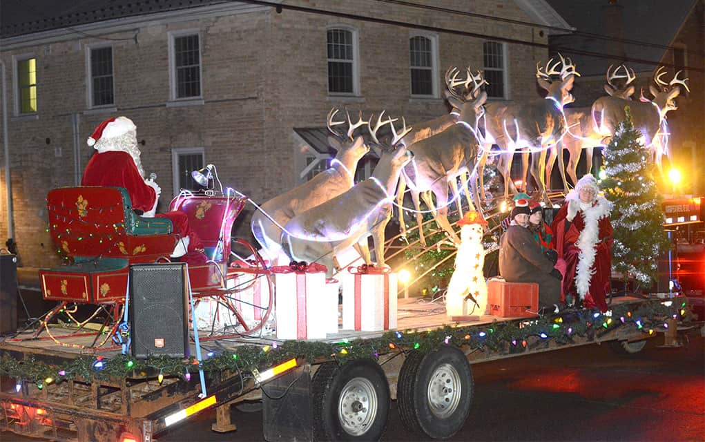Christmas on its way! Santa Claus makes appearances in Wellesley