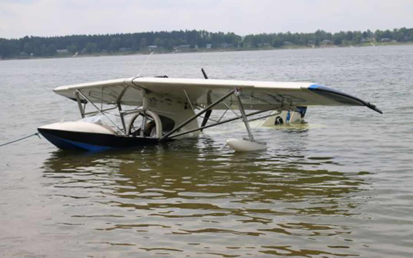 Airplane dunks at Conestogo Lake
