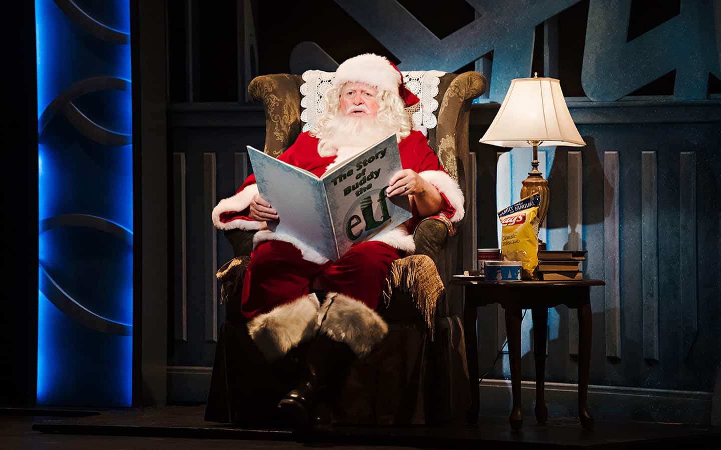 Buddy’s trek from the North Pole brings him to the stage in Cambridge