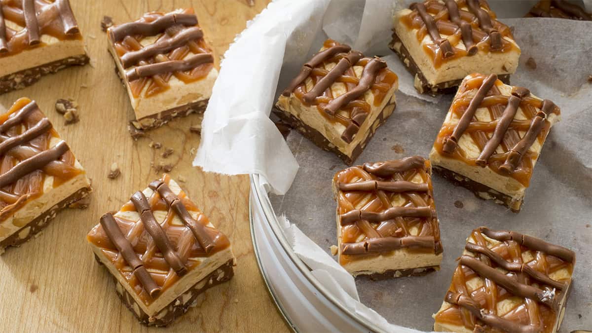 Snickers-inspired cookie bars